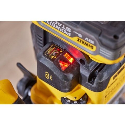Akumulatorowa frezarka górnowrzecionowa, 18V XR, tuleja zaciskowa 8mm-12mm, DeWalt [DCW620NT-XJ] Li-Ion, TStak
