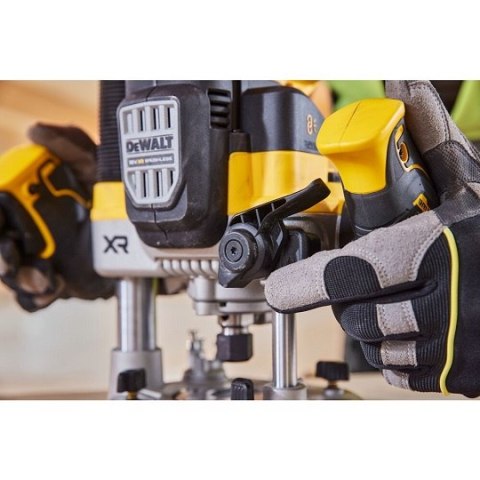 Akumulatorowa frezarka górnowrzecionowa, 18V XR, tuleja zaciskowa 8mm-12mm, DeWalt [DCW620NT-XJ] Li-Ion, TStak