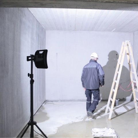 Lampa robocza COB LED 4000 lumenów, NOVA 4K, SCANGRIP 03.5440 + statyw 2m 03.5685 [49.0442]