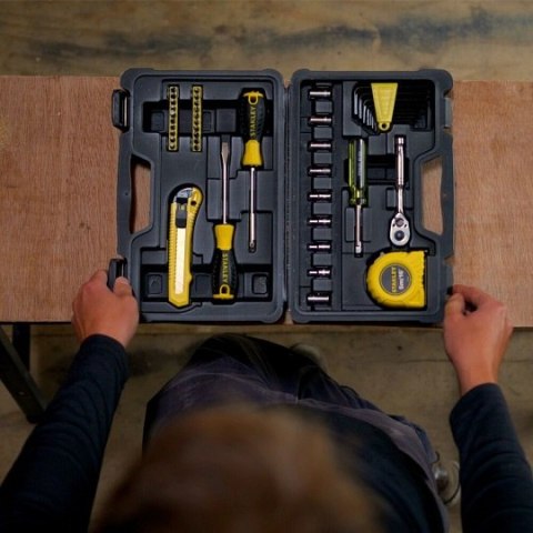 Zestaw 51 szt. narzędzi i akcesoriów: wkrętaków, końcówek i nasadek z grzechotką, 1/4", Stanley [STMT0-74864]