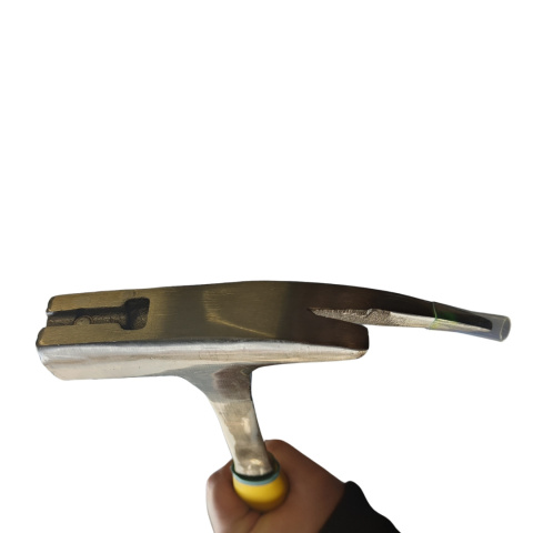 Młotek dekarski MONOBLOK B.PRO 600 g z magnesem – DIN 7239