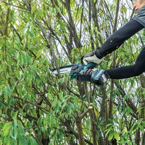 Akumulatorowa pilarka łańcuchowa 15cm, 40V max XGT, Makita [UC029GZ01]