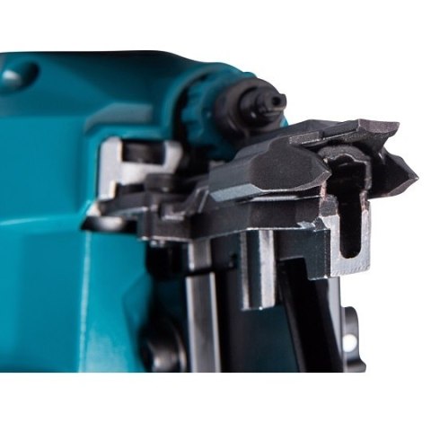 Gwoździarka akumulatorowa do gwoździ z łbem okrągłym 50-90mm, 18V, Makita [DBN901RTE] 2x5,0Ah, LXT