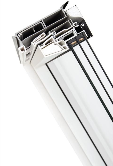 Okno dachowe PVC FAKRO PTP-V U41 GREENVIEW z nawiewnikiem