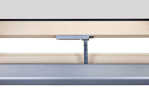 Elektryczne okno dachowe FAKRO FTP-X P50 Wi-Fi – naturalna sosna, sterowanie aplikacją