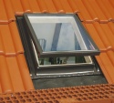 Wyłaz dachowy FAKRO WGT pojedyncza szyba hartowana