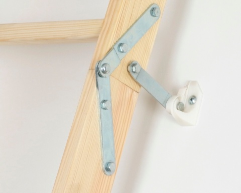 Schody strychowe FAKRO LWK Plus 55x111/280 | U=1,1 W/m²K | drewniane | z poręczą i stópkami