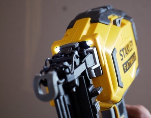 RĘCZNY ZSZYWACZ MŁOTKOWY RAPID 11 (średni) FREUND